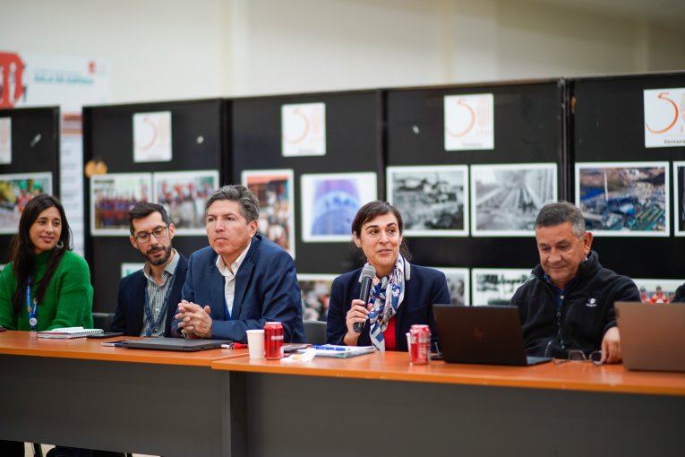 Escoria de cobre podría sustituir uso de áridos del río Aconcagua en construcción de carreteras y caminos de la región